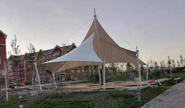 不同的膜材顏色是如何實現(xiàn)的？